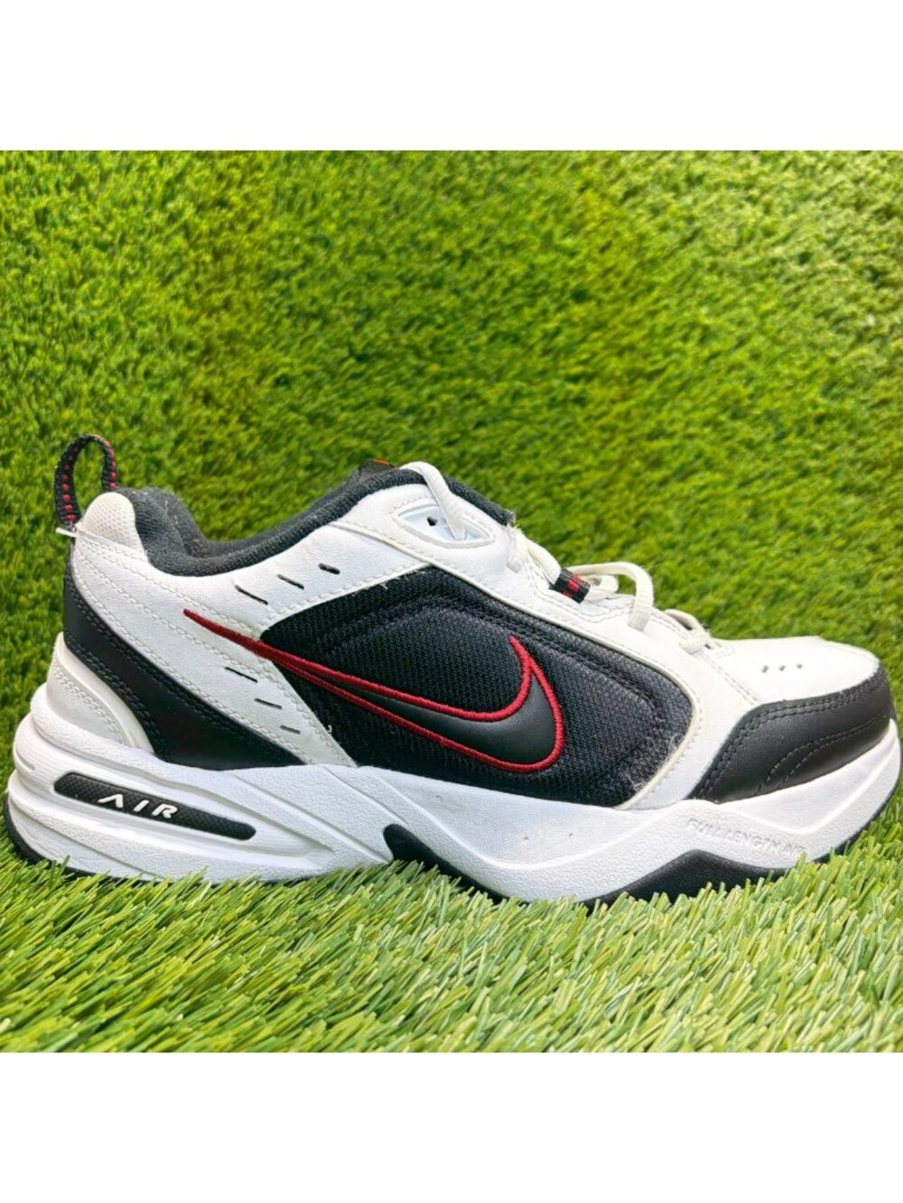 Nike Air Monarch IV Mens Size 10 White Black Athletic Running Shoes Sneakers